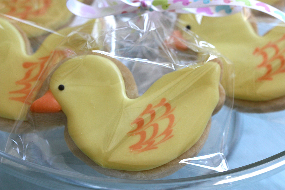 decorated duck cookie