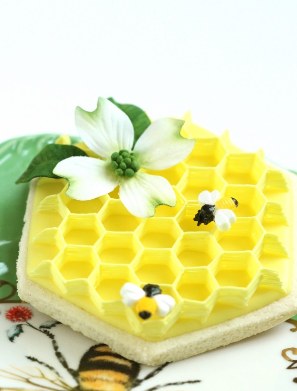 dogwood sugar flower decorated cookie
