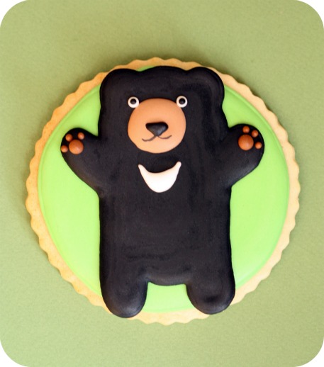 decorated-bear-cookie