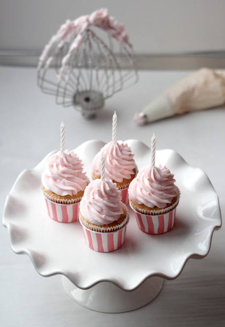 birthday-cupcakes-on-sweetopia