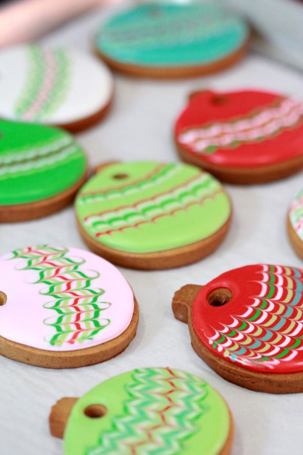 Marbled Christmas Ornament Cookies | Sweetopia