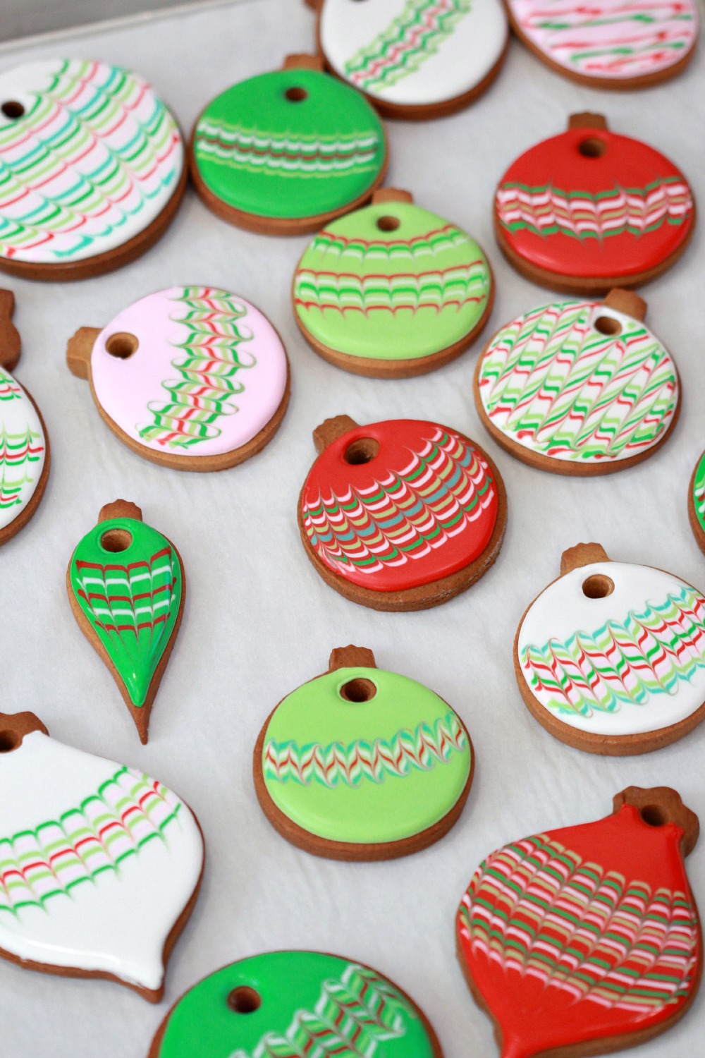 Marbled Christmas Ornament Cookies | Sweetopia