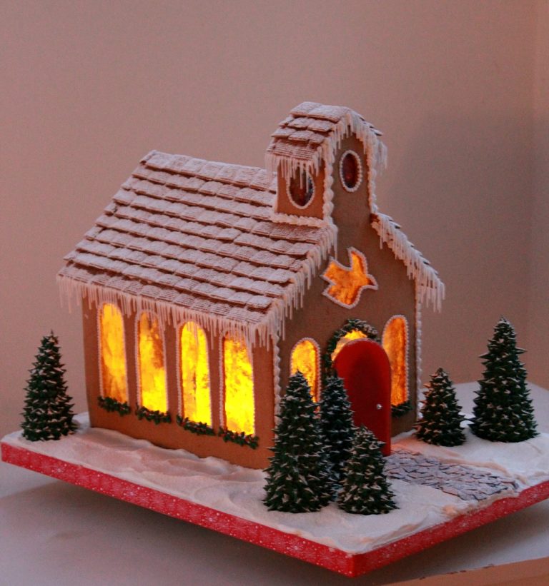 gingerbread-church-sweetopia