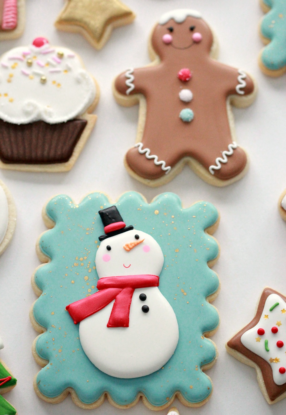 Decorated Christmas Cookies And Royal Icing Tips 