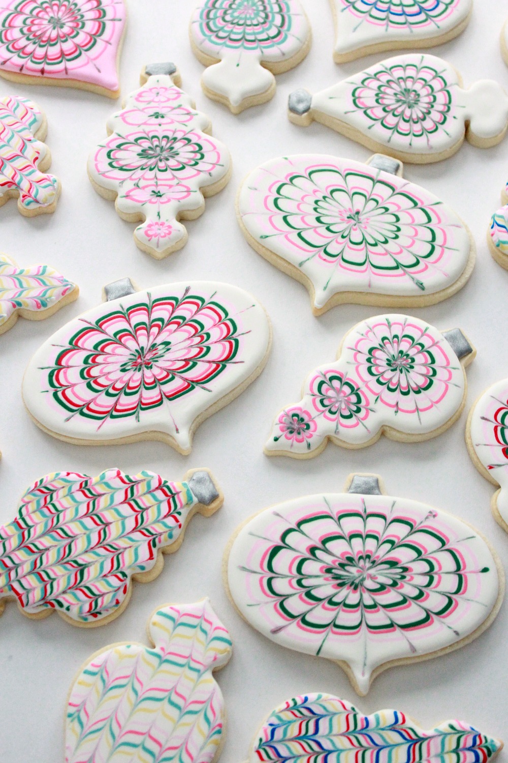 Royal Icing Cookie Decorating Tips | Sweetopia