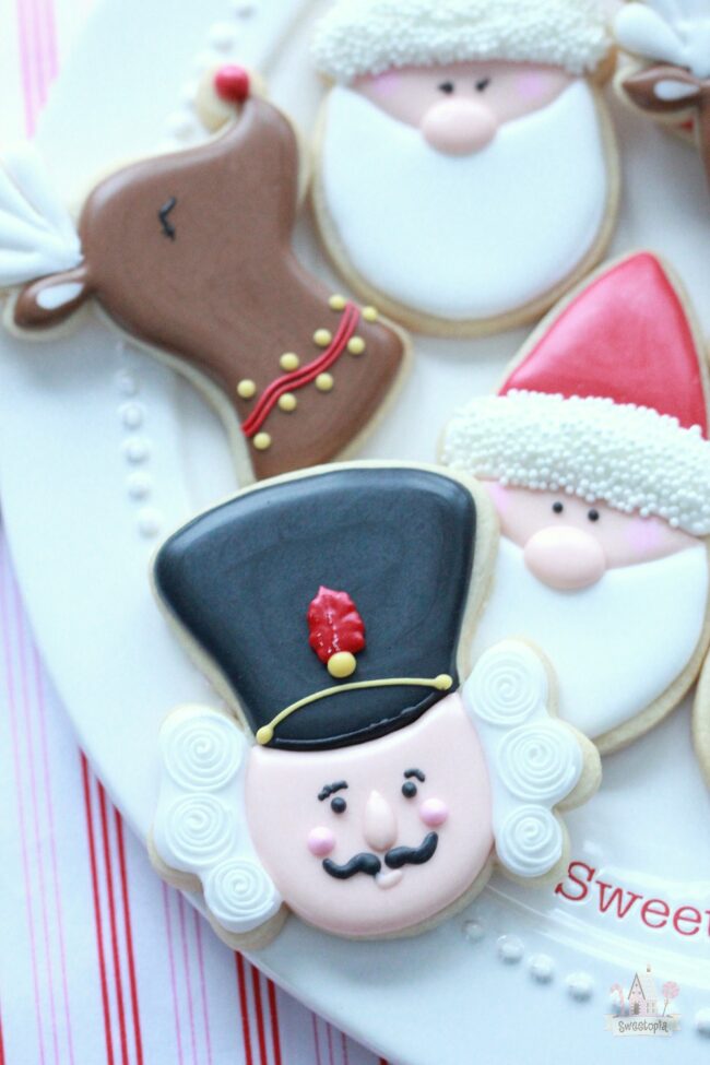 Decorated Christmas Cookies | Sweetopia