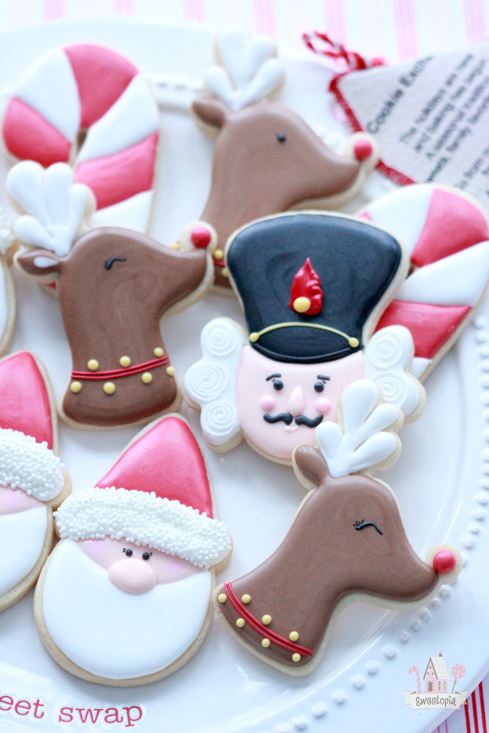 Glaçage biscuit Noël - le renne Rudolph et le Père Noël à grignoter   Christmas cookies decorated, Christmas sugar cookies, Gingerbread cookies  decorated