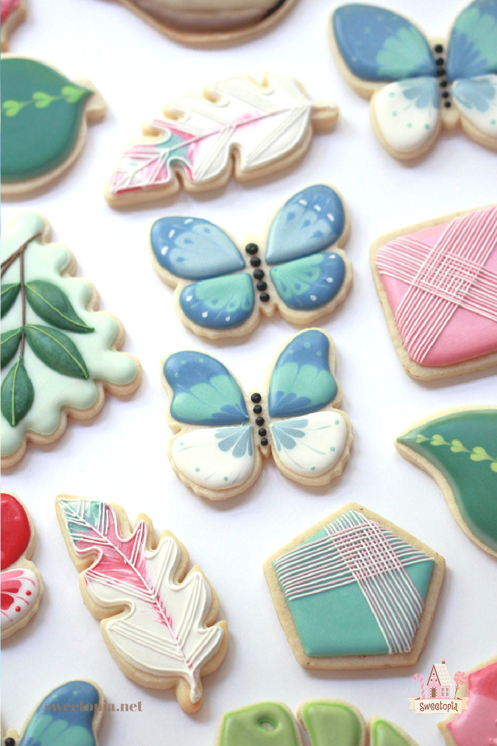 how-to-decorate-royal-icing-cookies-tutorial | Sweetopia