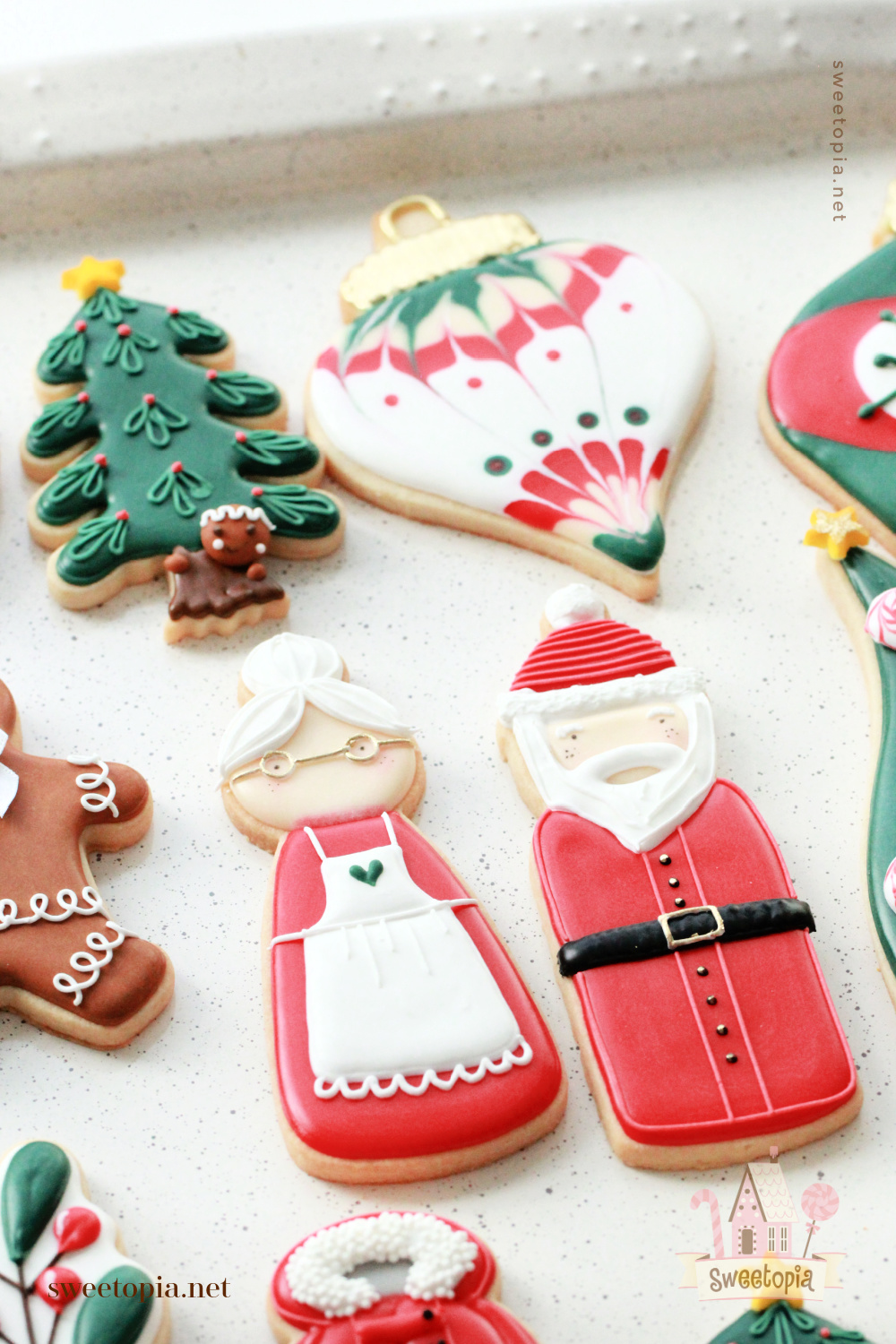 Decorated Christmas Sugar Cookies | Sweetopia