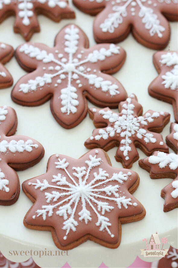 Gingerbread Snowflake Cookies Sweetopia