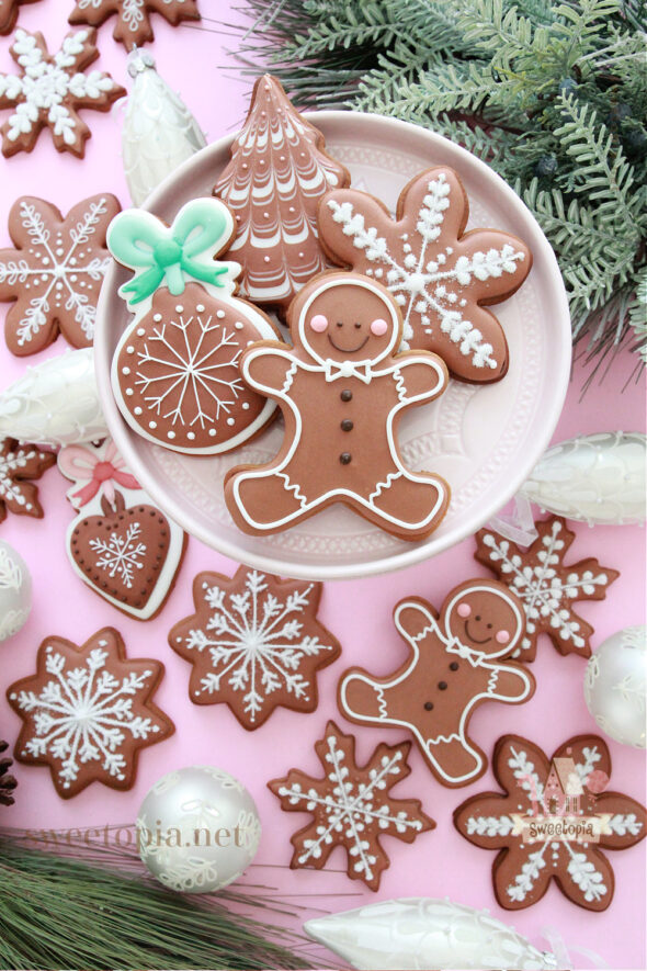 decorated christmas gingerbread cookies sweetopia